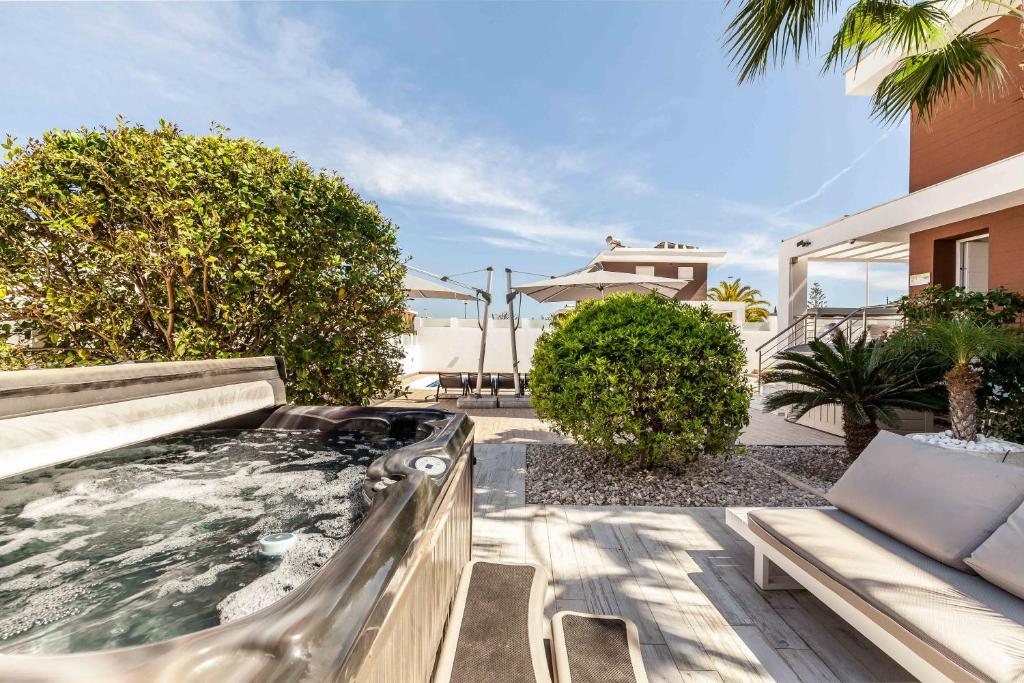 Casa Bos Orange Wellness Luxury Entire Villa Jacuzzi & Pool Gran Alacant near Beach photo 1