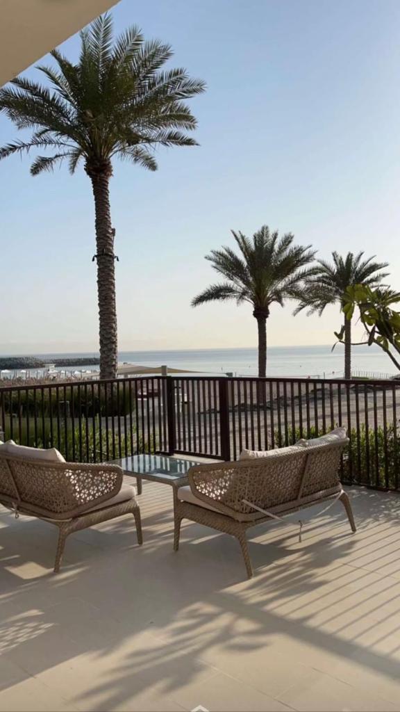 {
  "en-gb": "Address beach resort fujairah"
}