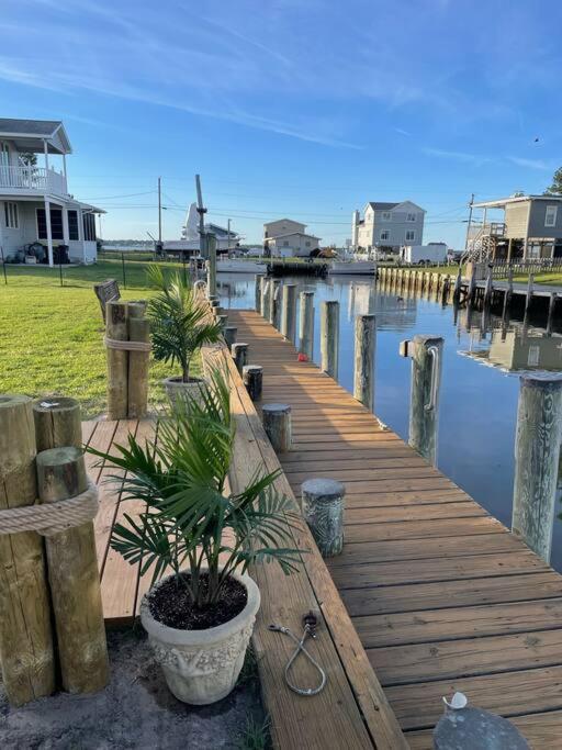 Private Dock , Fishing , Crabbing , Sleeps Six photo 1