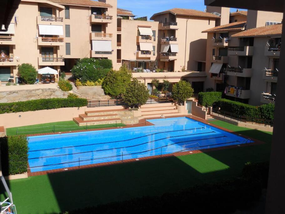 Appartamento con piscina e aria condizionata photo 1