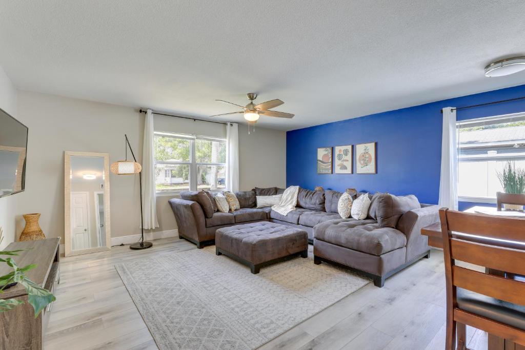 Coastal Sarasota Condo Minutes to Beach! photo 1
