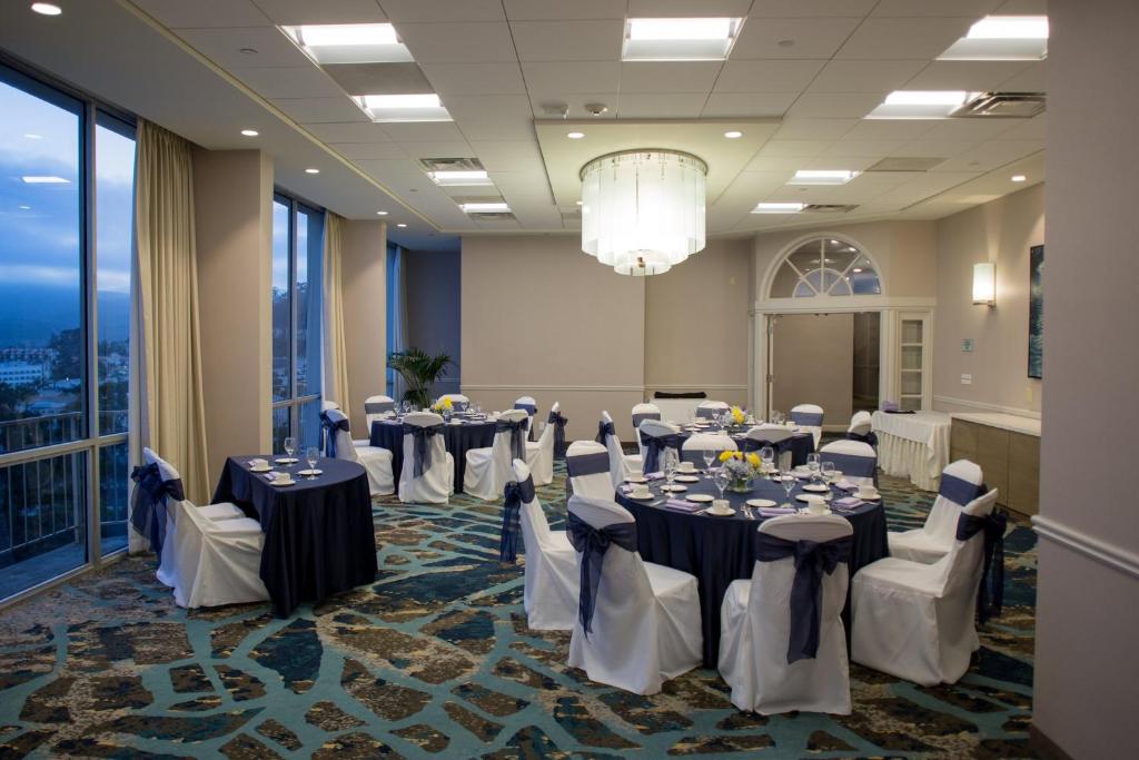 Crowne Plaza Ventura Beach, an IHG Hotel image