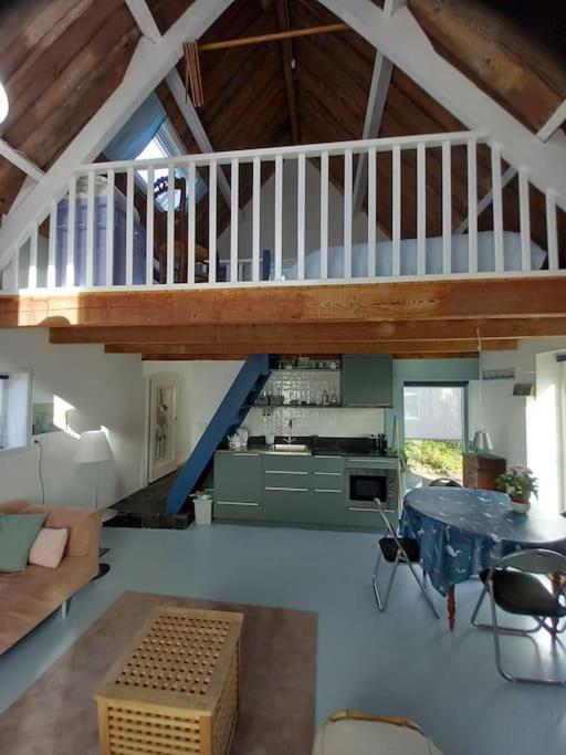 TIJ Tiny house aan het getijdewater in Zierikzee photo 4
