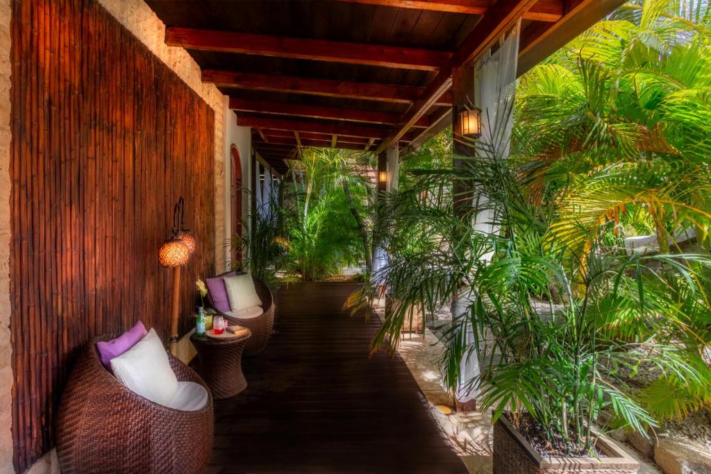 Bali Retreat Aruba -2 Pools,Cinema,Yoga,Cave photo 4