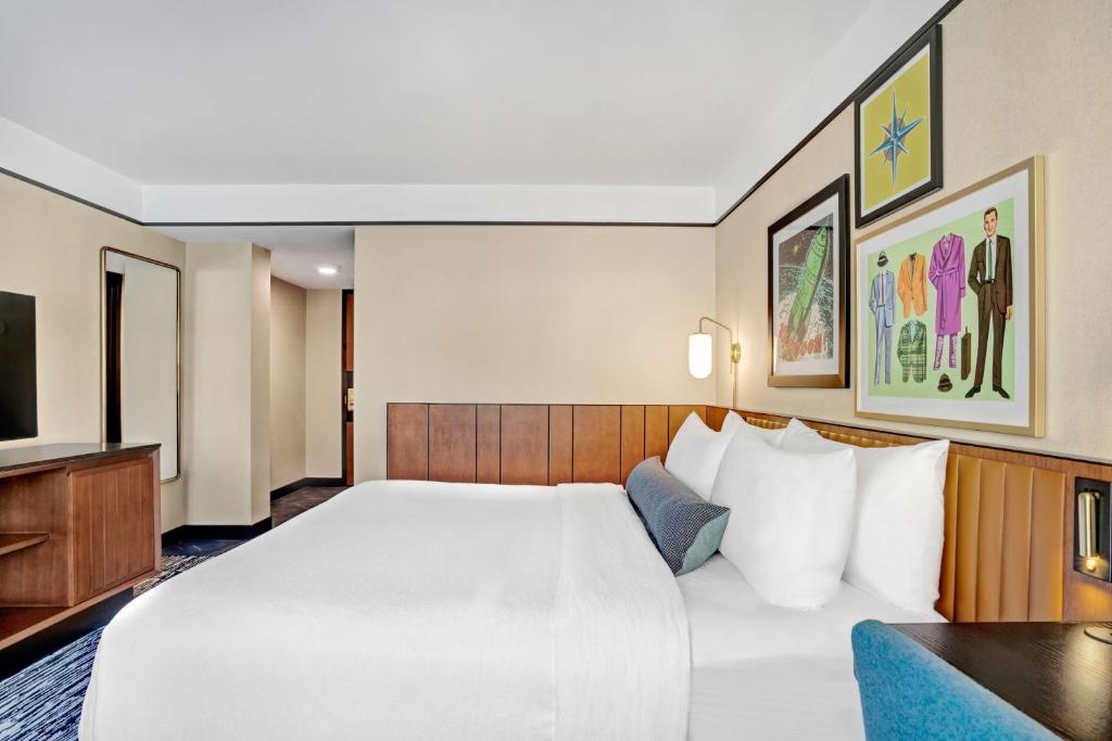Hotel Indigo Minneapolis Downtown by IHG - Tap to explore photos