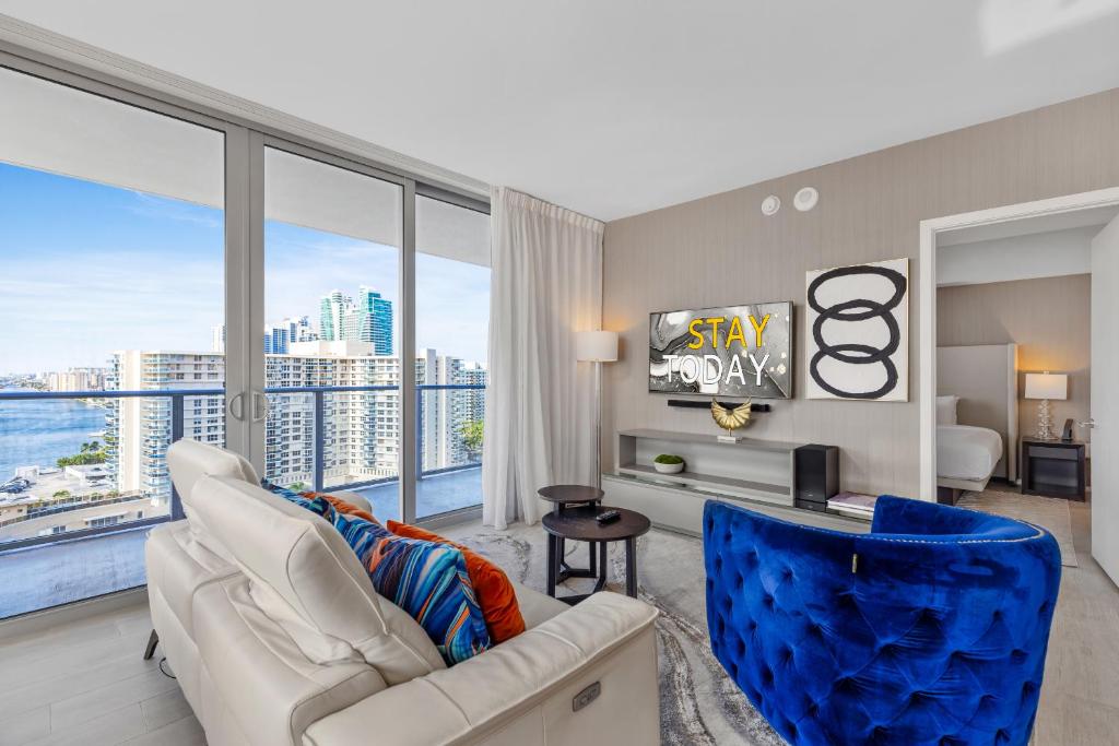 Hyde Beach House #1102 - Stunning 2bd/2ba Apt. Ocean & Intercostal views. photo 4