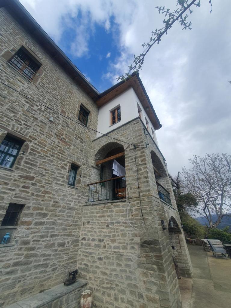 Traditional GuestHouse Permet photo 4