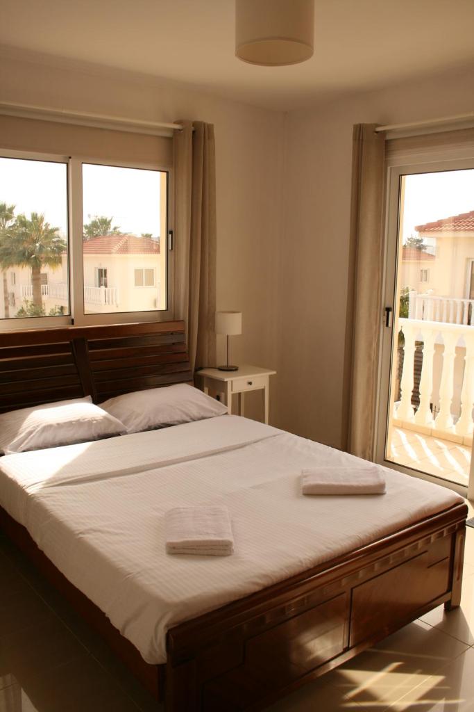 Nissi Villa photo 2