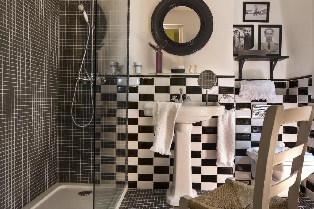 Двухместный (Классический двухместный номер с 1 кроватью), Hotel Le Petit Chomel