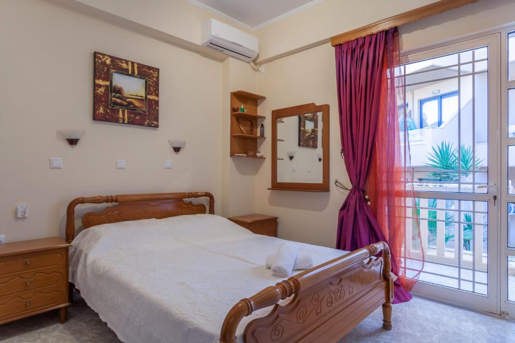 CHRISTINE SEASIDE APARTMENTS IN CHANIA photo 4