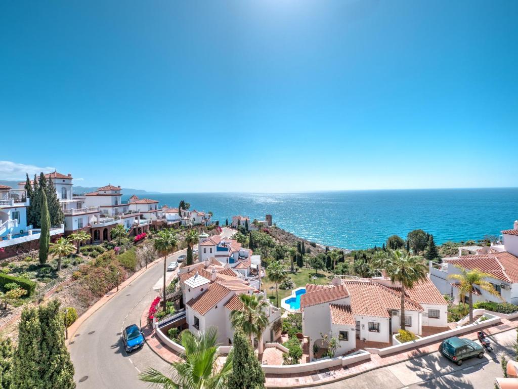Amazing villa with magical view and pool in Nerja photo 2