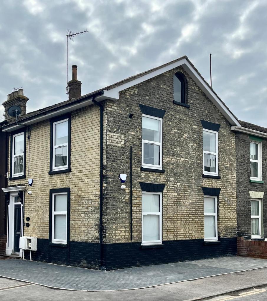 Corner Stone House - Apartment 1