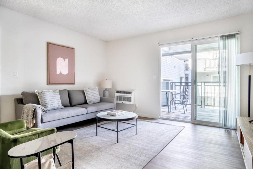 Palo Alto 1br w gym pool wd nr Stanford SFO-1295