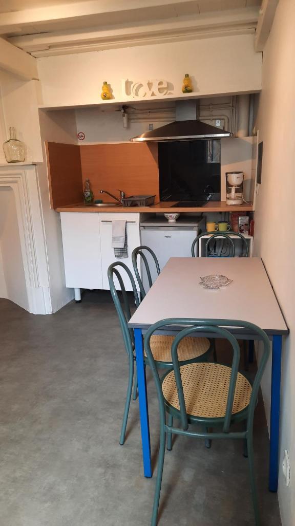 Toulouse 15 mn appart 3 lits propre cuisine sde 4 personnes photo 2