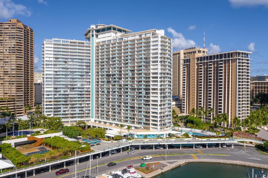Ocean Front 1bd incredible view free wifi