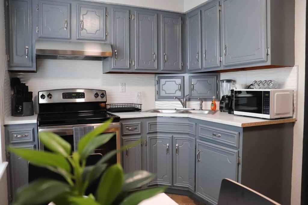 Cozy 2-Bedroom Rental Unit photo 1