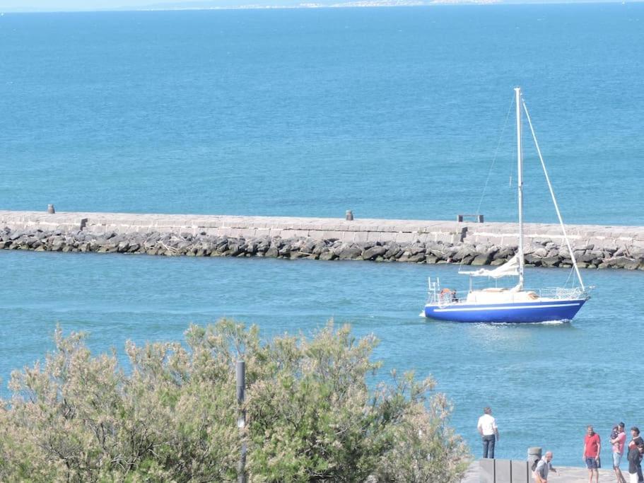 T2 dernier étage face à la mer avec ascenseur photo 3