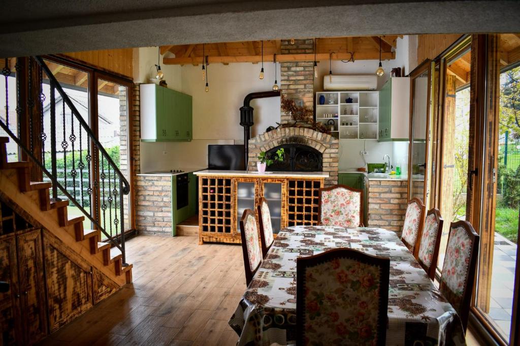 City Escape Luxury Villa photo 1