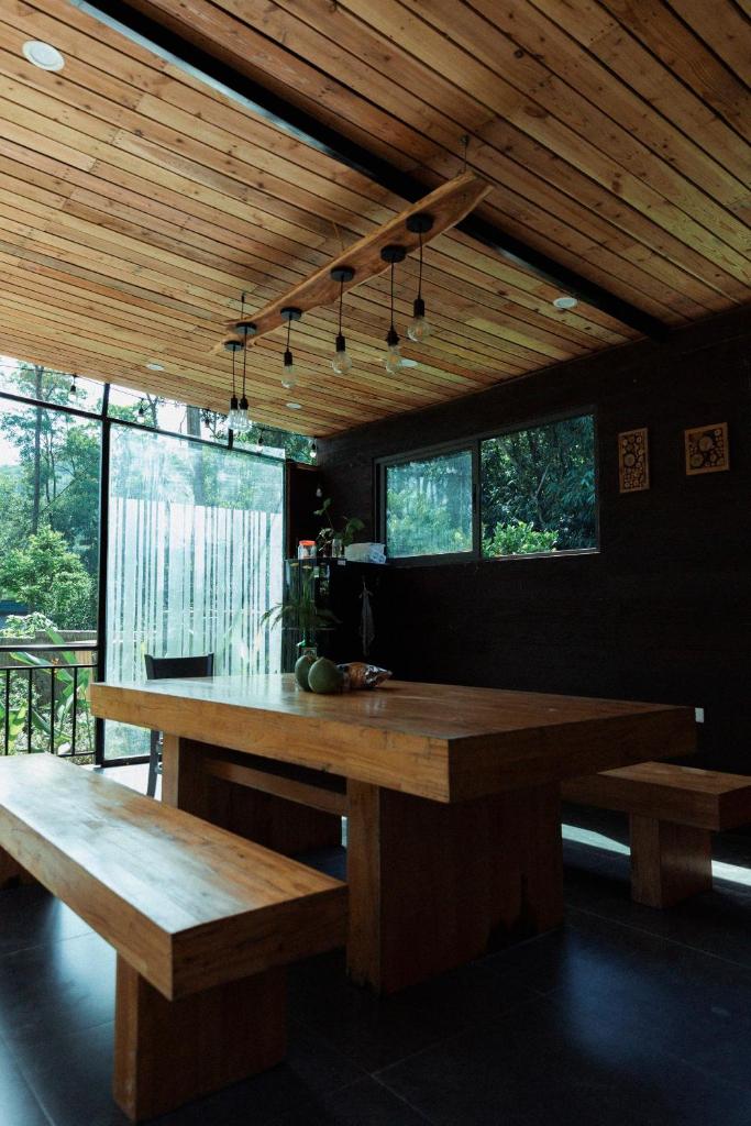 LEE Garden - Venue Travel