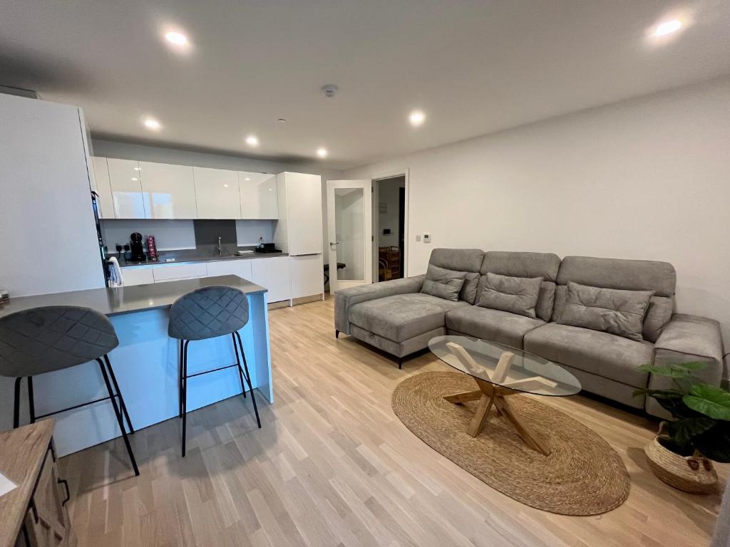 Modern Apartment with Spa and Pool photo 1