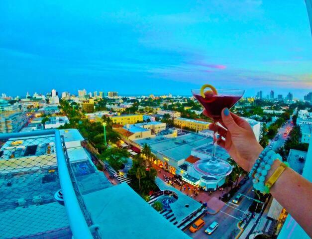 2Bedroom 2Bath Loft Exclusive Rooftop&Jacuzzi,1block from beach image