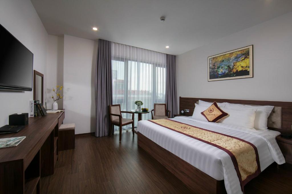 Halios Luxury Halong Hotel