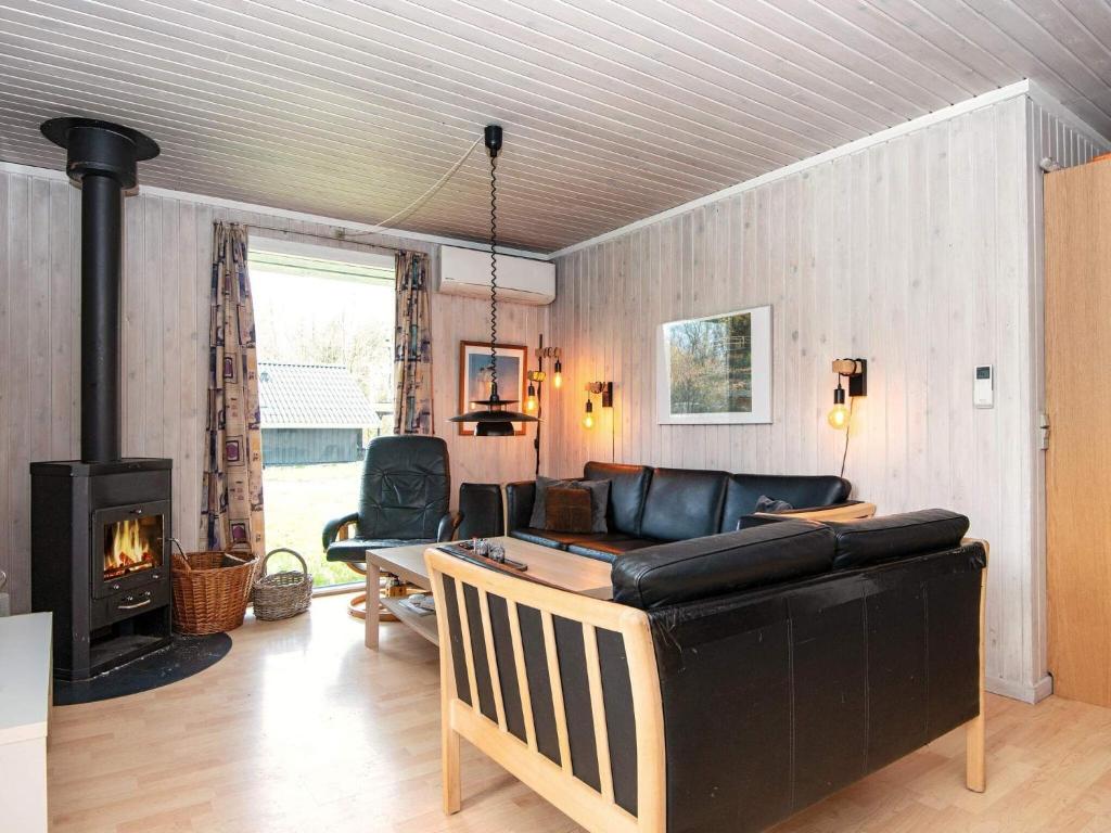 7 person holiday home in Oksb l photo 3