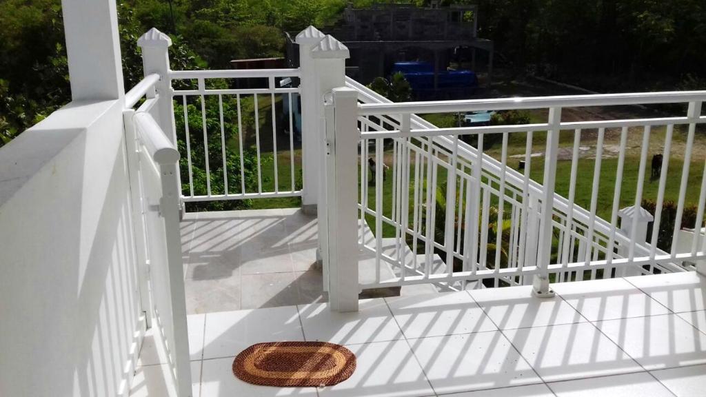 Appartement de 2 chambres avec balcon et wifi a Petit Canal a 4 km de la plage photo 1