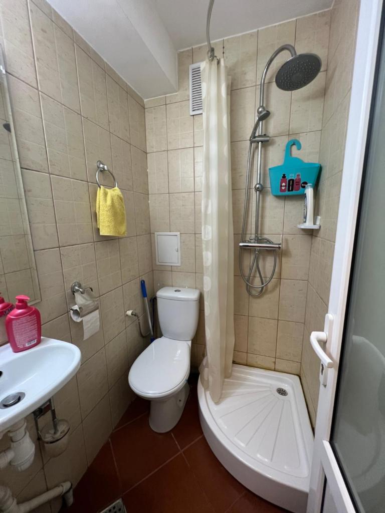 Condor Studio - Tap to explore photos