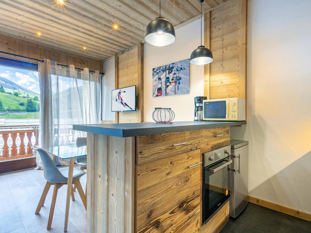 Appartement La Clusaz, 2 pièces, 4 personnes - FR-1-437-85 photo 4
