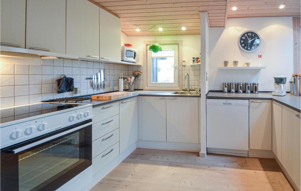 Nice Home In Thisted With 3 Bedrooms And Wifi photo 2