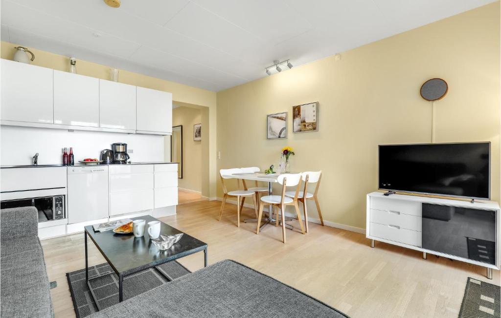 Stunning Apartment In Gudhjem With Wifi And 1 Bedrooms photo 4