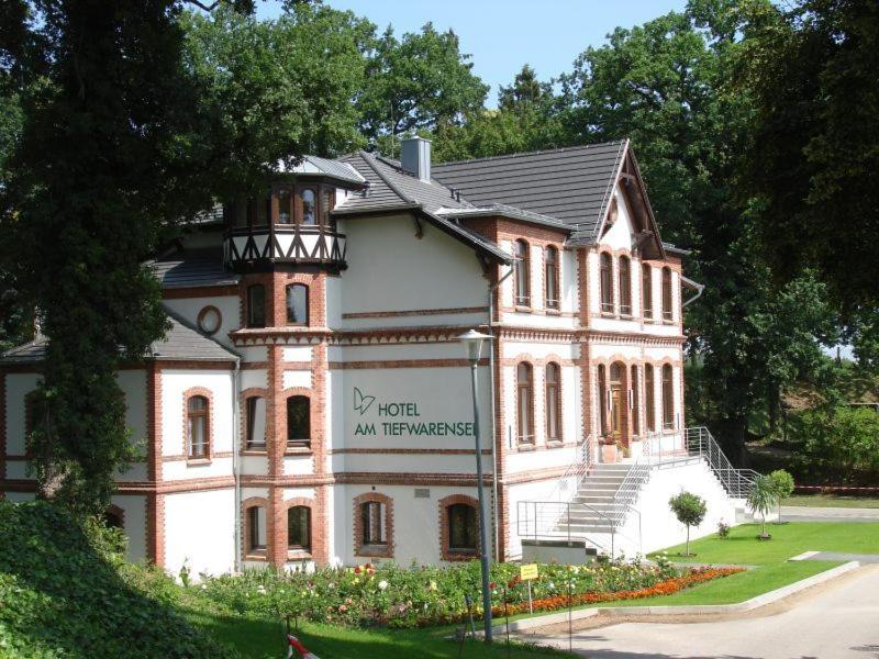 Hotel Am Tiefwarensee photo 4