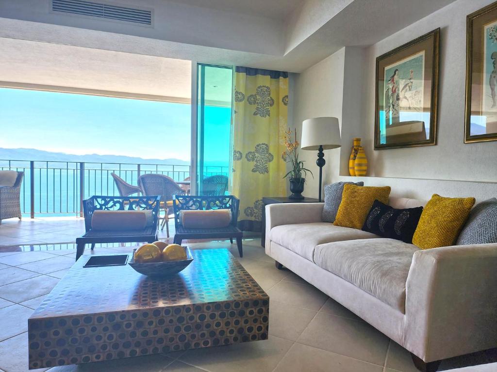 Amazing views, beachfront Grand Venetian photo 4