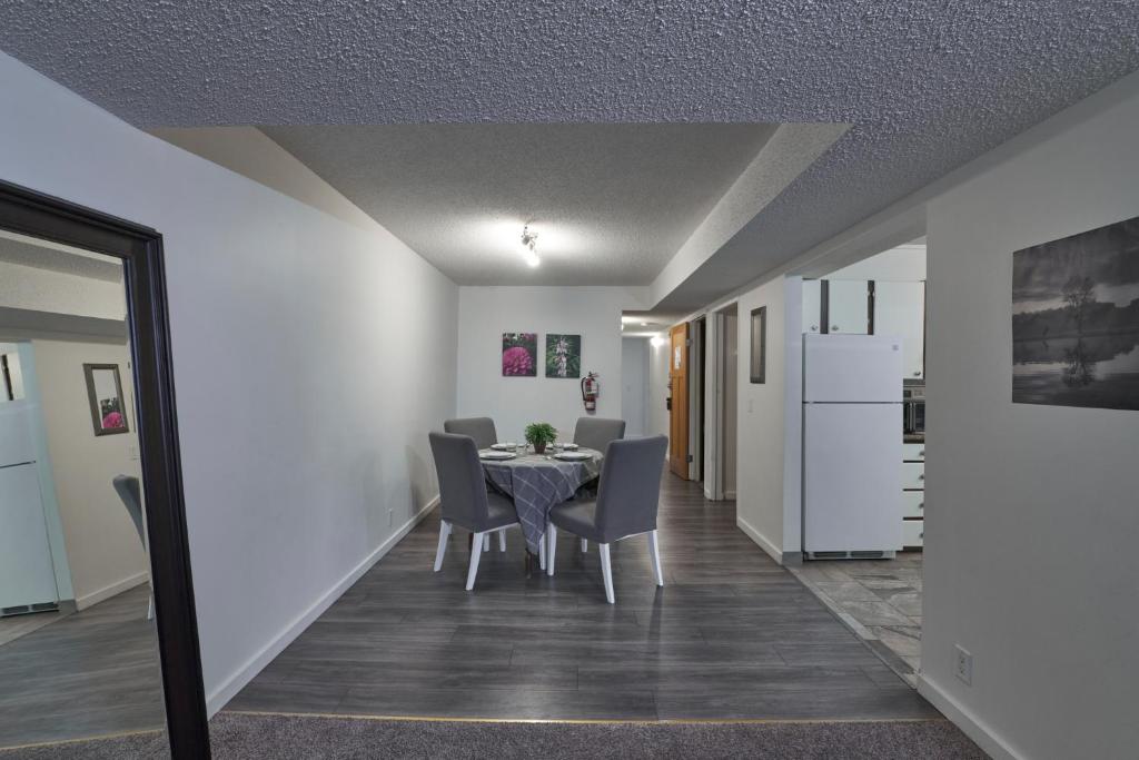 Bowness Suites Room Type - Two-Bedroom Apartment