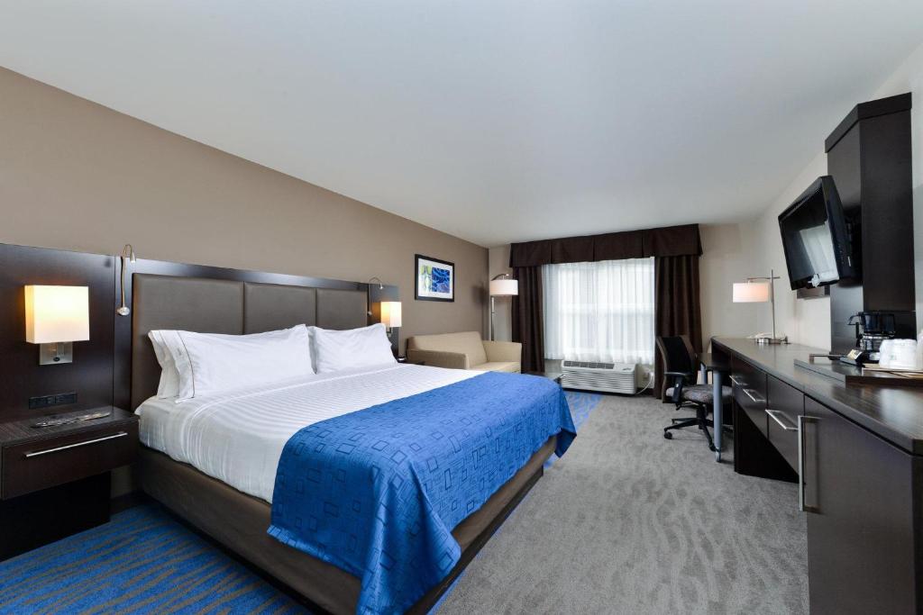 Holiday Inn Express Hotel & Suites St. Louis West-O'Fallon, an IHG Hotel photo 2