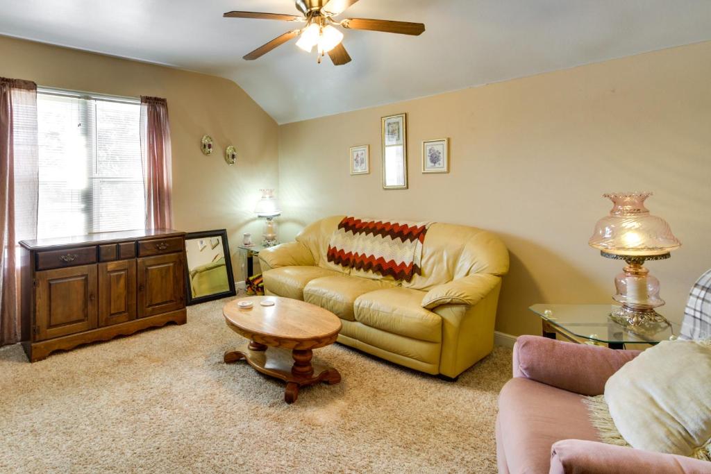 Rural Minnesota Apartment with Fire Pit photo 3