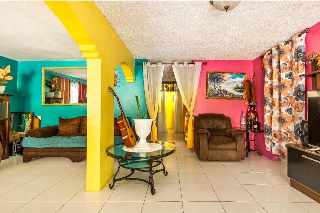Colorful Private Room Oasis photo 4