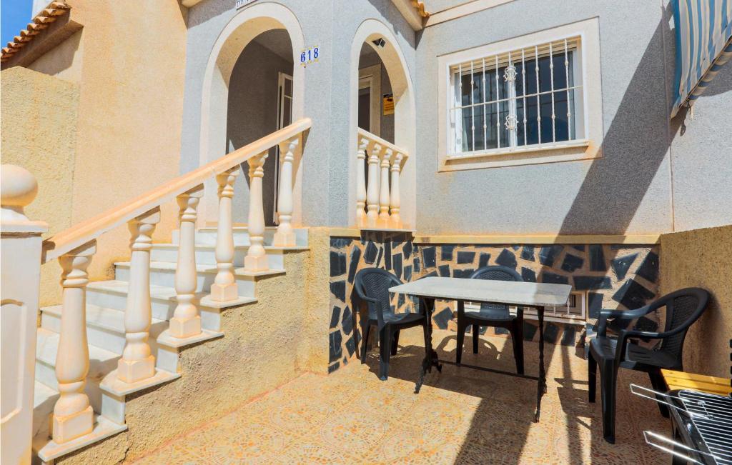 Beautiful Home In Santa Pola With Wifi, Swimming Pool And 3 Bedrooms photo 3