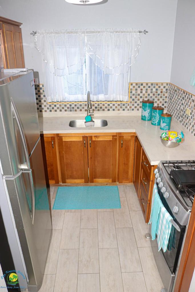 Cozy Kingston Getaway A Relaxing, Quaint & Centrally Located Space photo 3