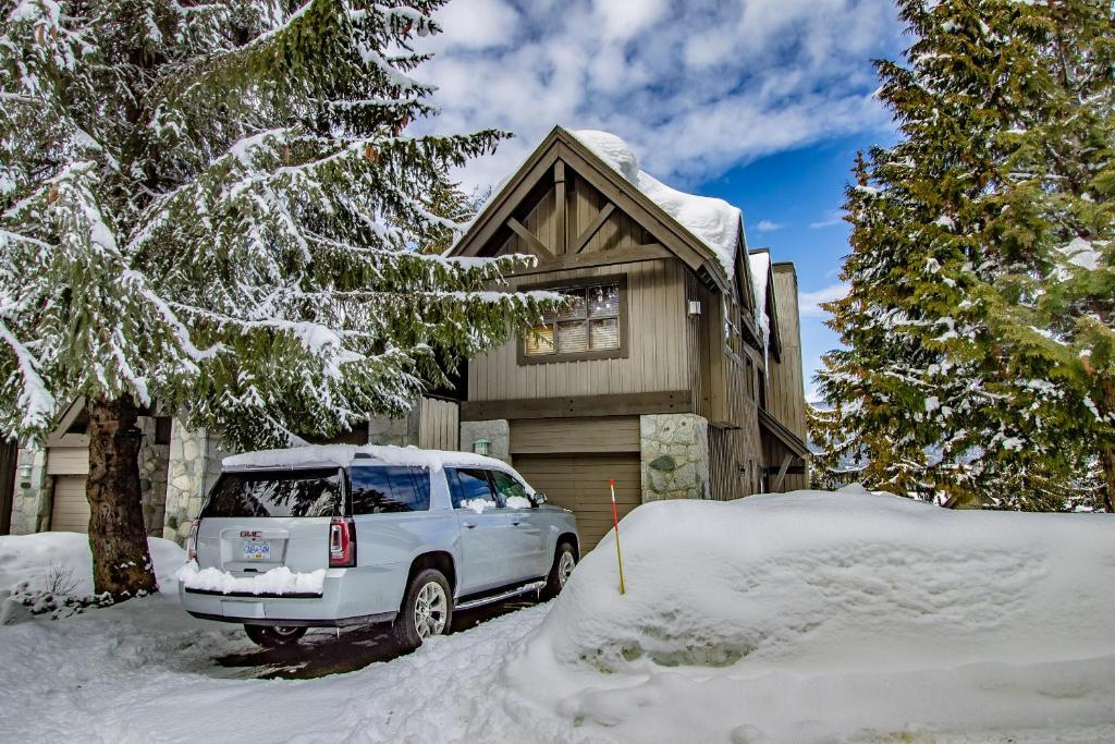 Pinnacle Ridge 34 - Ski In Ski Out, Private Hot Tub, Recently Renovated, Gas Fireplace photo 2