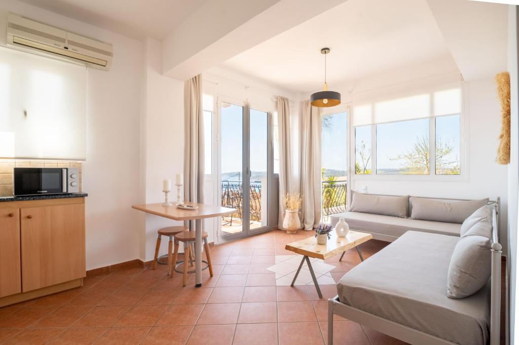 Christoforos Apartments photo 1