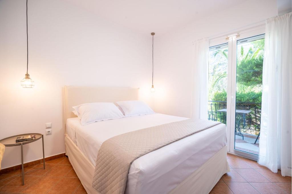 Christoforos Apartments photo 4