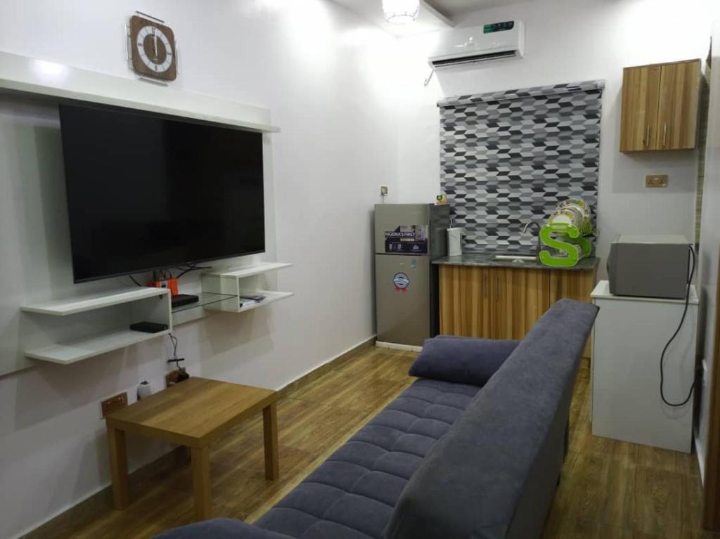 Lekki One Room Apartment photo 2