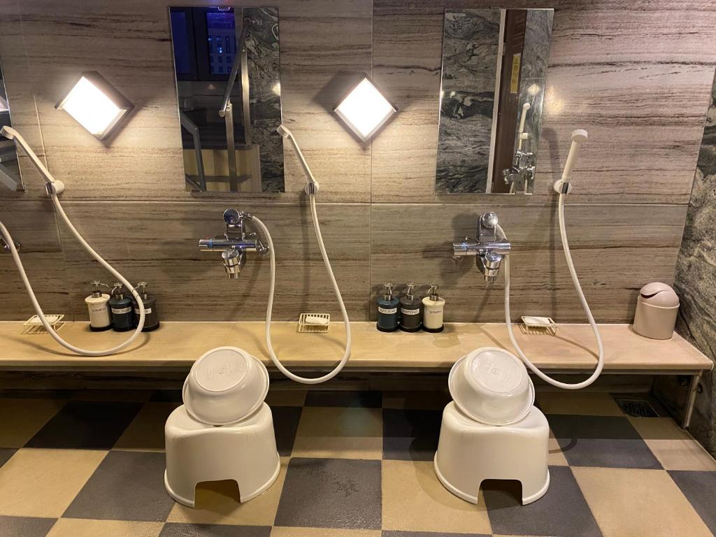HOTEL YAH HANOI