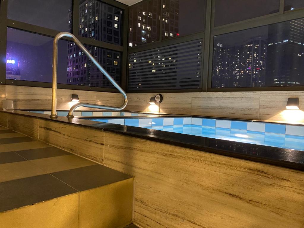 HOTEL YAH HANOI