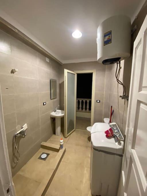 فيلا خامس صف بحر وعلى poolثلاث غرف مكيفه photo 3