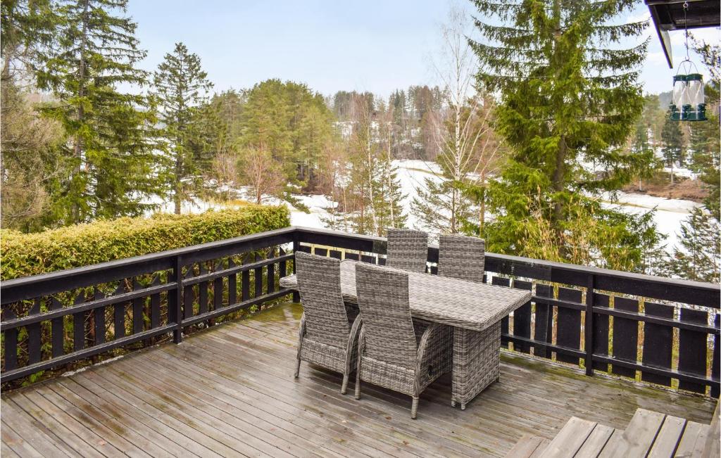 Amazing Home In Drangedal With Jacuzzi, Wifi And 4 Bedrooms photo 4