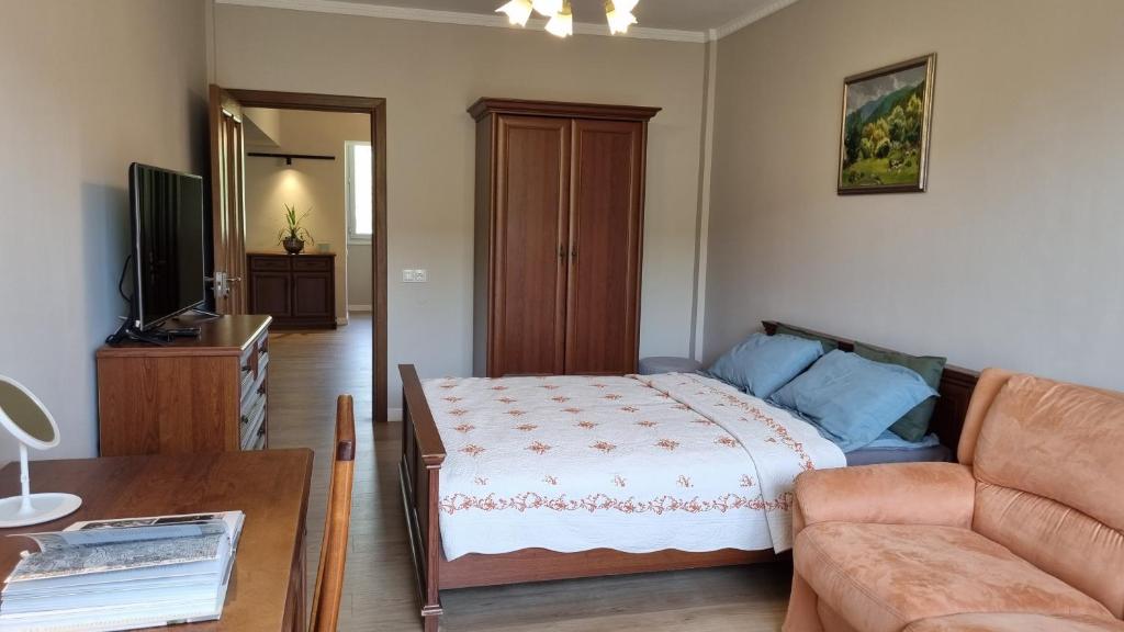 Apartment 76 in Almaty photo 4