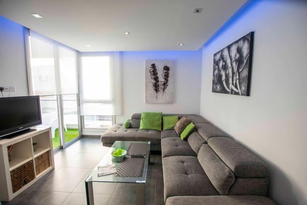 Glabur Stays - The Amazing 1 BDR - Executive apt Nicosia Center Free Parking & WiFi photo 1